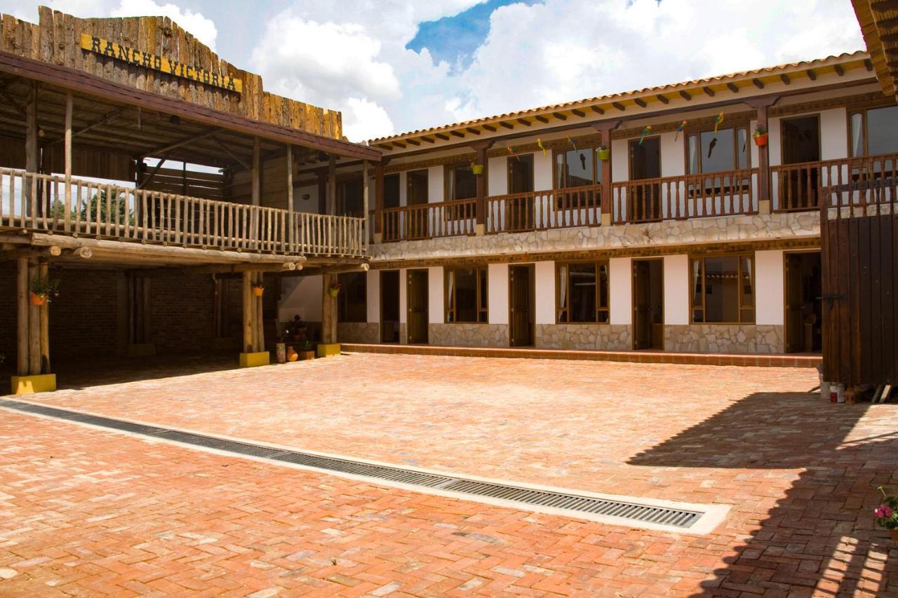 Hotel Villa Alegria Sáchica エクステリア 写真